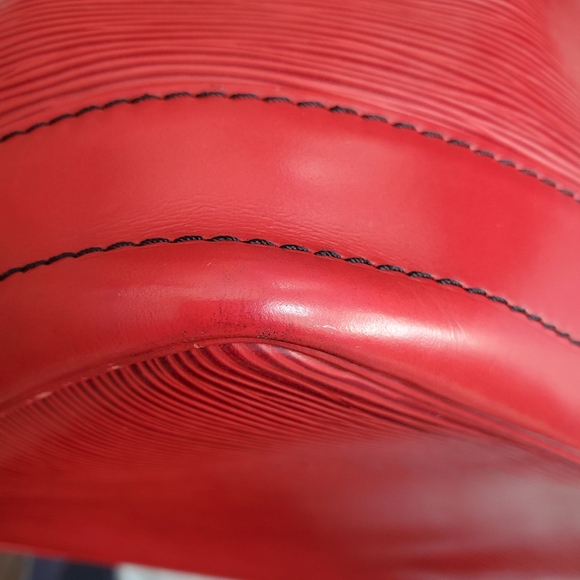 Louis Vuitton Red Epi Noe Large Bucket Bag Leather - Picture 11 of 16
